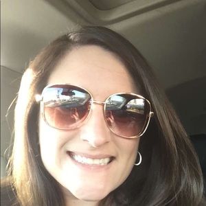 Meet your Posher, Paula